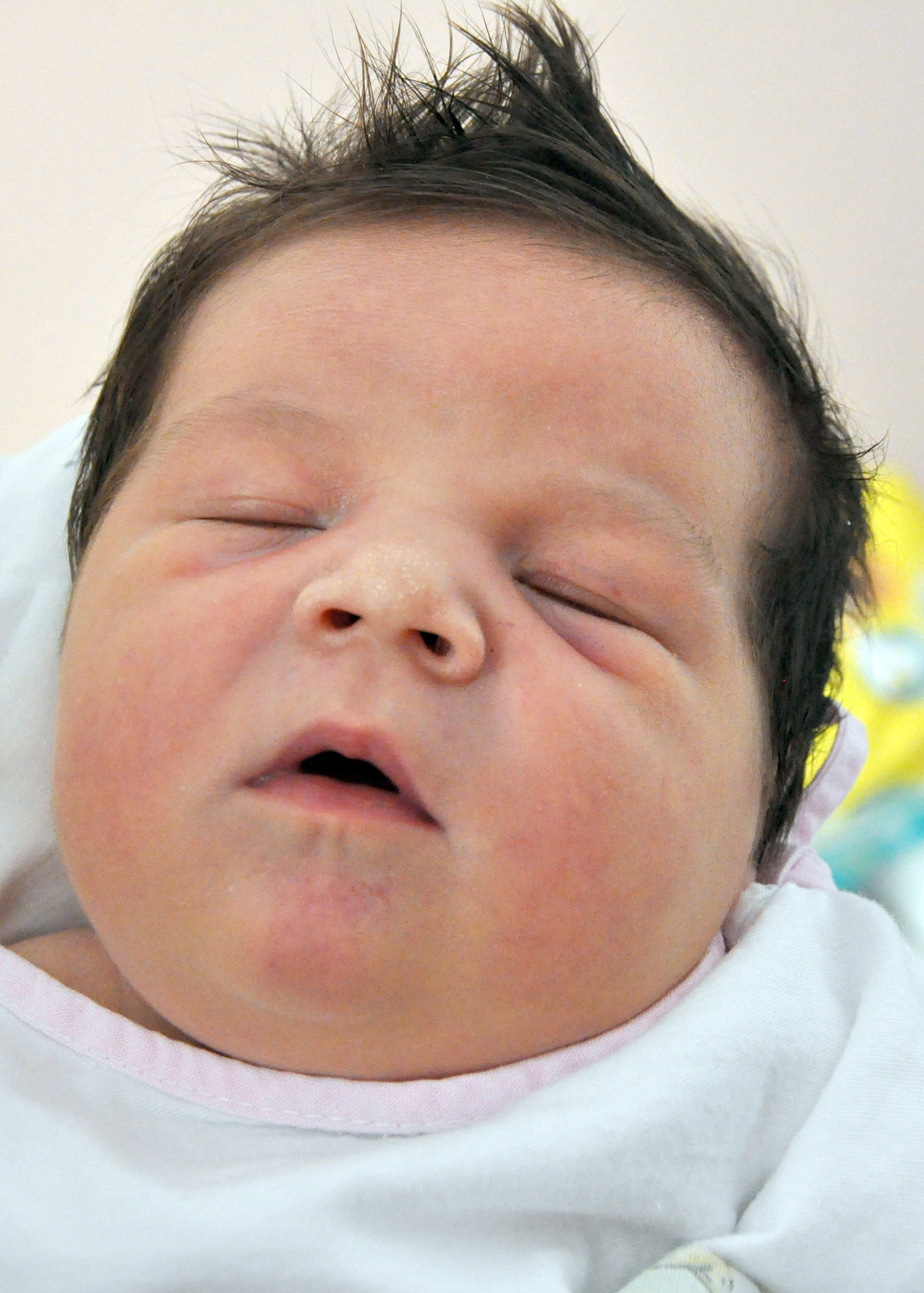 Sandra Walczak. Ta słodka buzia to pierwsze dziecko Agaty i Pawła z Chrzanowa. Dziewczynka urodziła się 29 czerwca 2010 roku, o godz. 15.10. - 1546