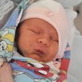 Piotru Orow urodzi si 28 grudnia 2009 roku, o godz. 12.15. Way 3220 g, mierzy 54 cm. Ten cudny chopczyk to pierwsze dziecko Izabeli i Przemysawa z Pazy. Imi rodzice wybrali mu wsplnie.